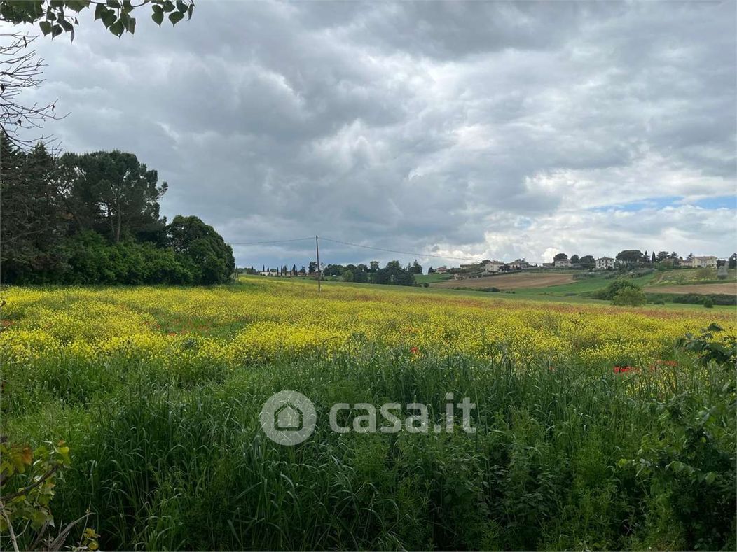 Terreno agricolo in Vendita in Strada Chiarella 15 a Perugia