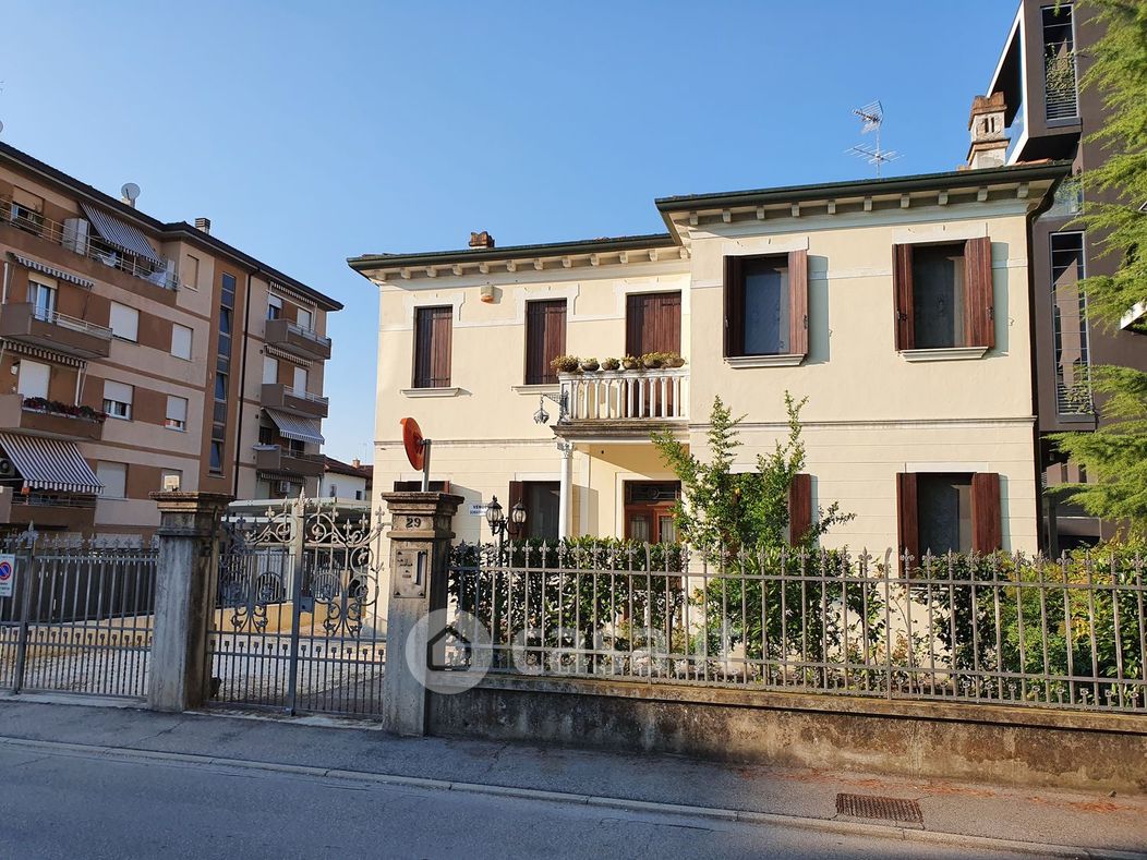 Casa indipendente in Vendita in Toti a Venezia
