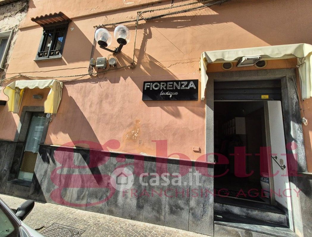 Negozio/Locale commerciale in Vendita in Via Gino Alfani 14 a Torre Annunziata