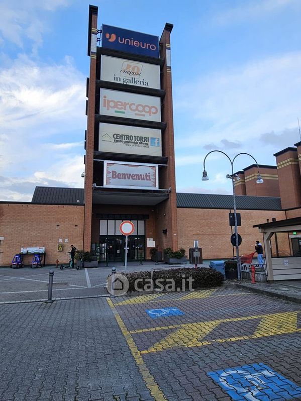 Negozio/Locale commerciale in Vendita in Via San Leonardo a Parma