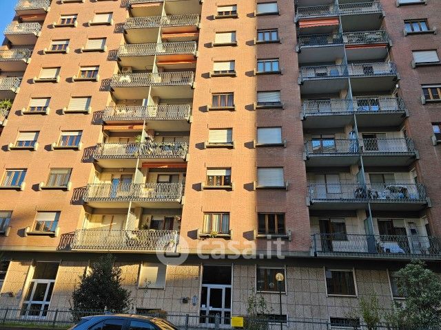 Appartamento in Vendita in Via Albenga 21 a Torino