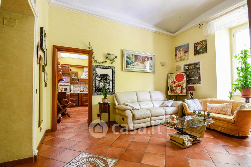 Appartamento in Vendita in Via Sebastiano Grandis 1 a Roma