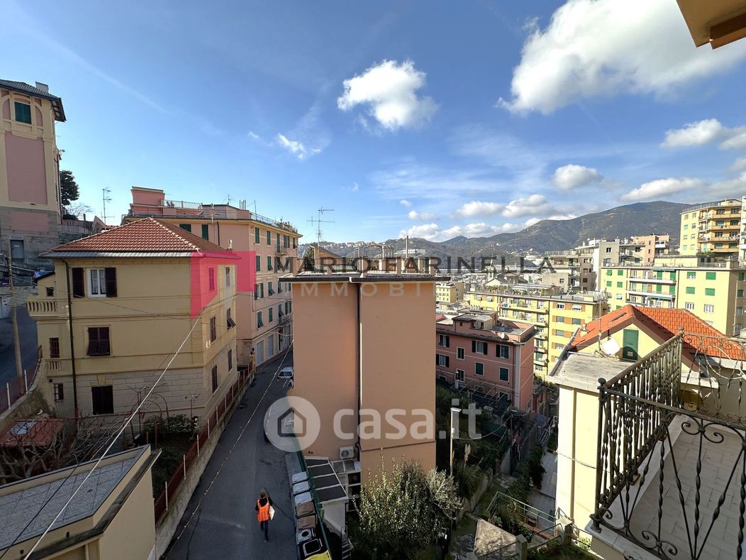 Appartamento in Vendita in Via Zella 17 a Genova