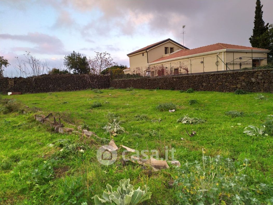 Terreno edificabile in Affitto in Via Montello 35 a San Giovanni la Punta