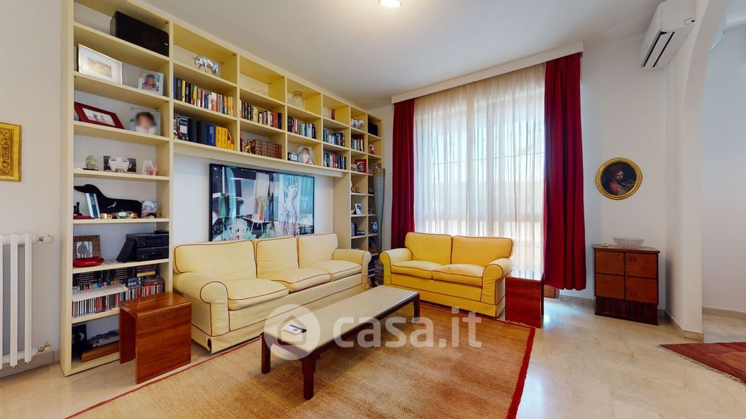 Appartamento in Vendita in Via Attilio Regolo a Milano
