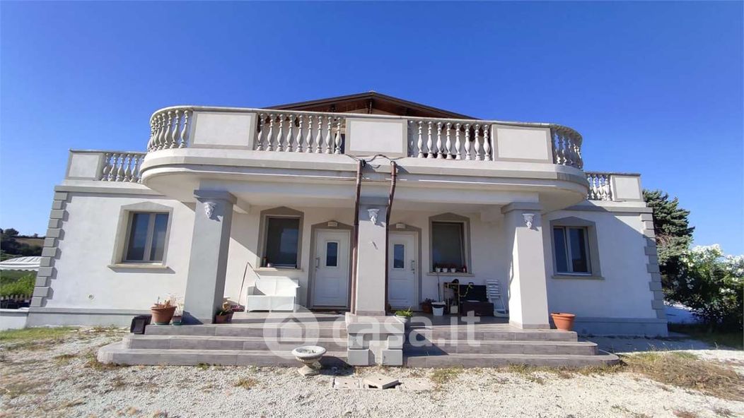 Villa in Vendita in Via Monte Cieco a Rimini