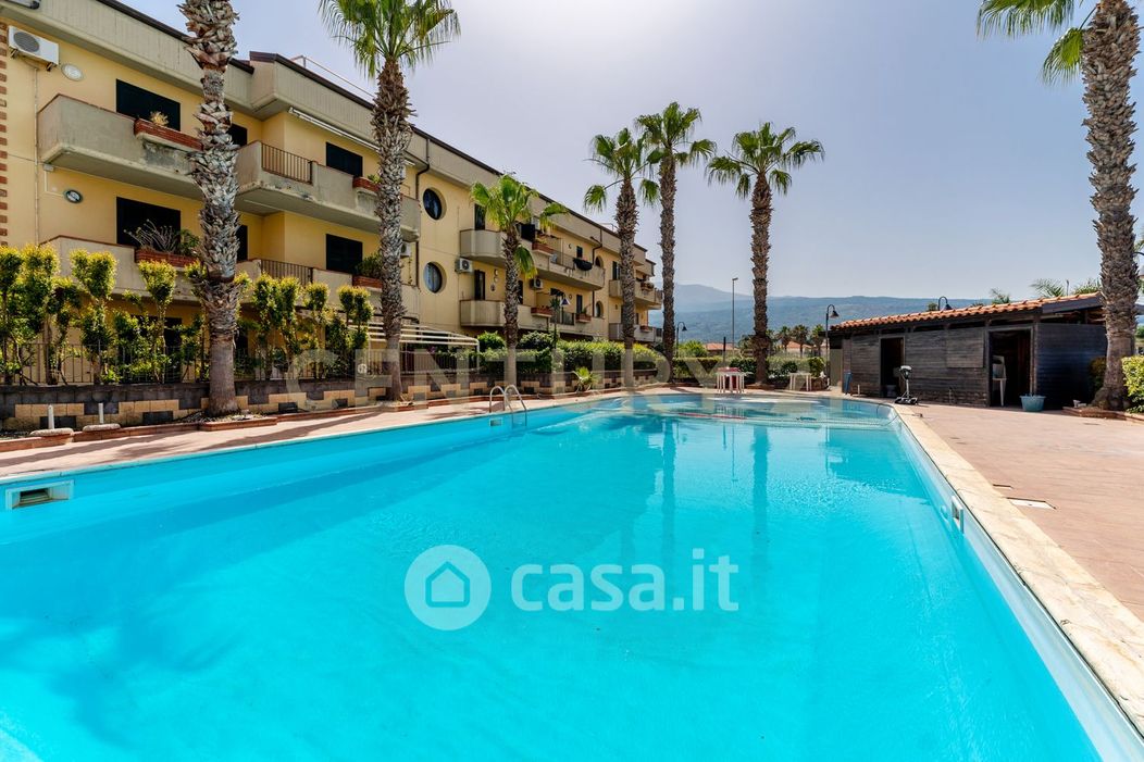 Appartamento in Vendita in Via Spiaggia 39 a Mascali