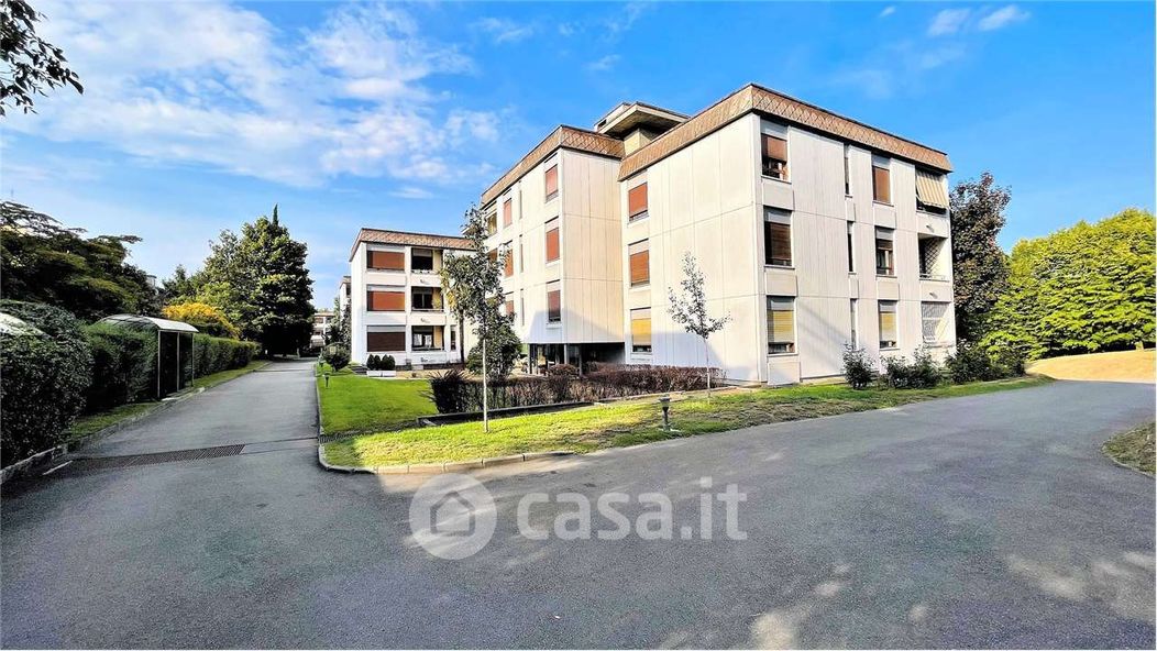 Appartamento in Vendita in Via Giovanni Servais 126 a Torino