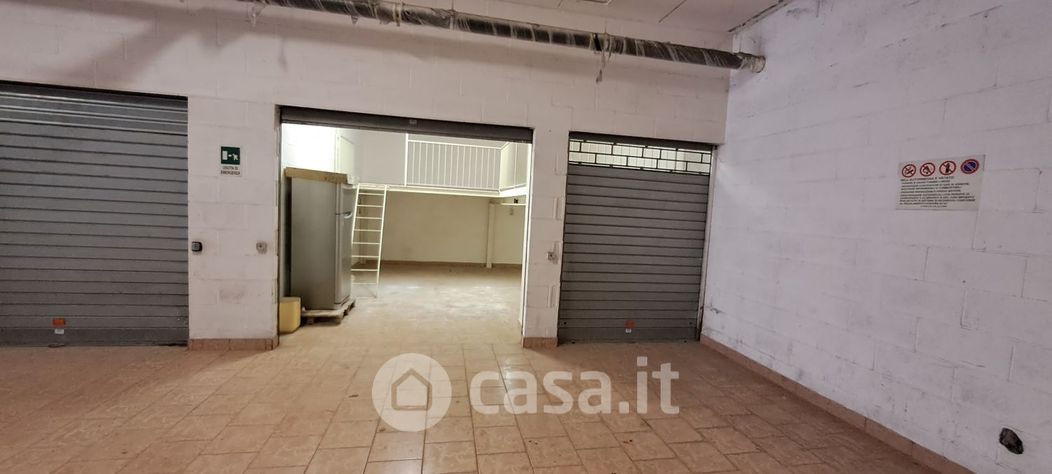 Garage/Posto auto in Vendita in Via Francesco di Benedetto 21 a Roma