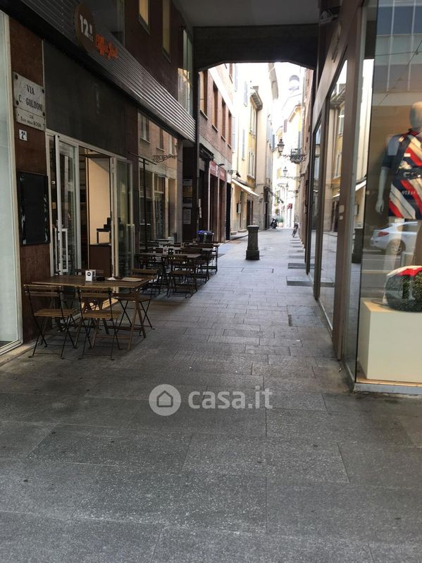 Negozio/Locale commerciale in Affitto in Via Carlo Goldoni a Parma