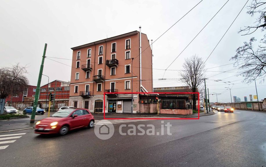 Appartamento in Vendita in Via Enrico Cosenz 81 a Milano
