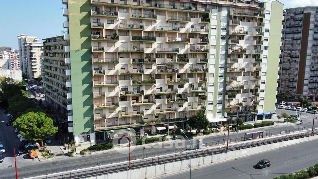 Appartamento in Vendita in Viale della Regione Siciliana a Palermo