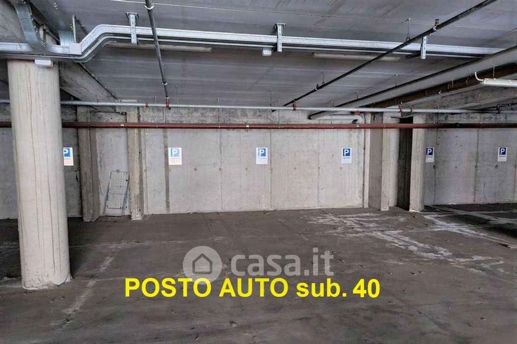 Garage/Posto auto in Vendita in Via Alberto Dominutti 6 a Verona