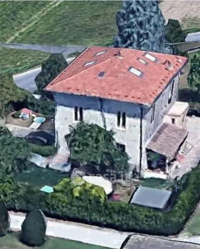 Villa in Vendita in Via di Filettole a Lucca