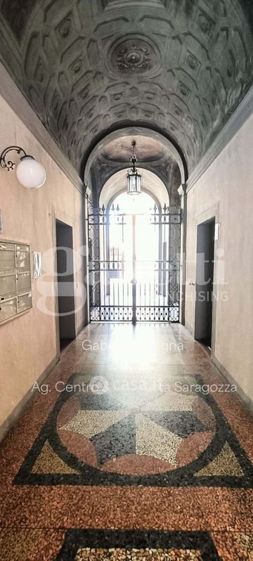 Appartamento in Affitto in Via San Vitale a Bologna