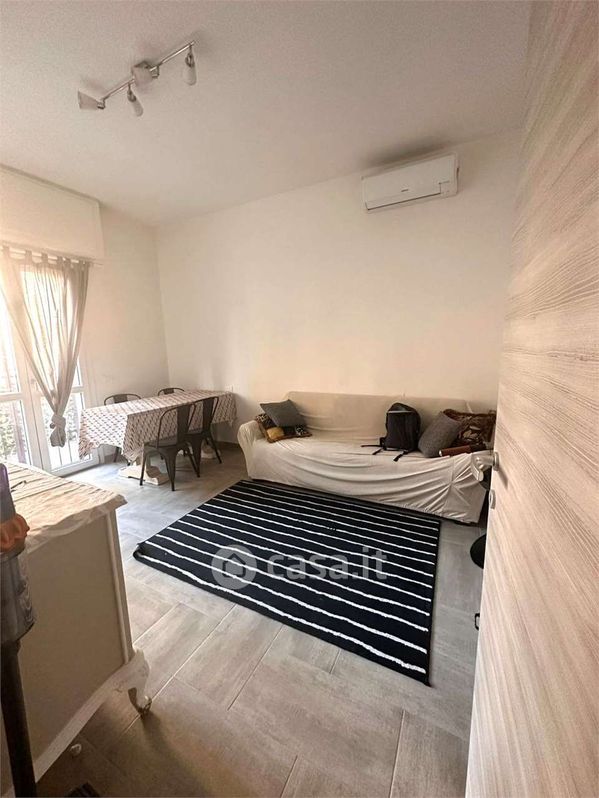 Appartamento in Affitto in Via Orbetello 4 a Milano