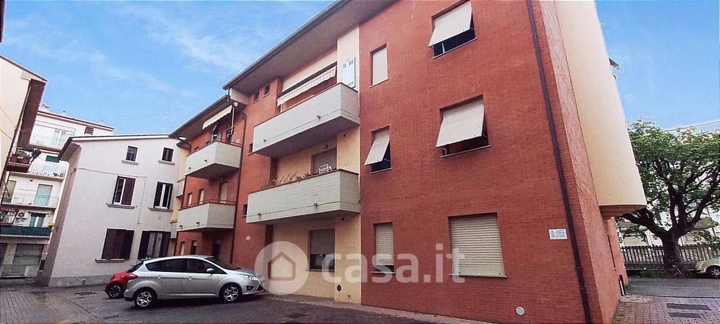 Appartamento in Vendita in Via Antonio Cecchi a Arezzo