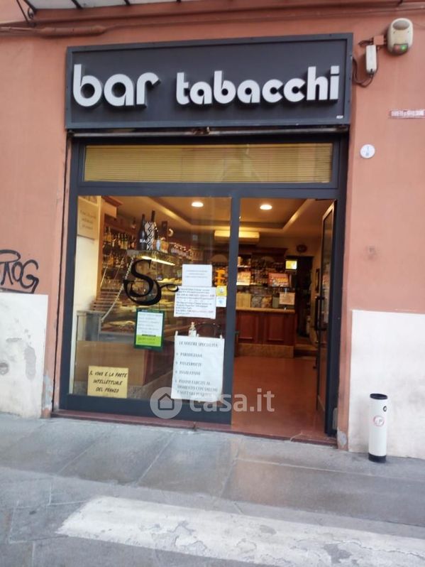 Negozio/Locale commerciale in Vendita in Via Saragozza a Bologna
