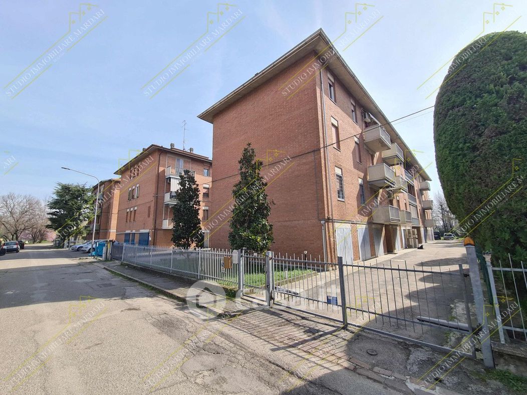 Appartamento in Vendita in Via Giuseppe Silvati a Modena