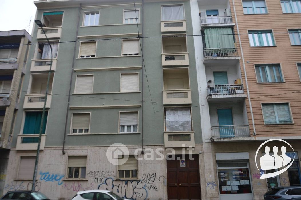 Appartamento in Vendita in Via Genova 220 a Torino