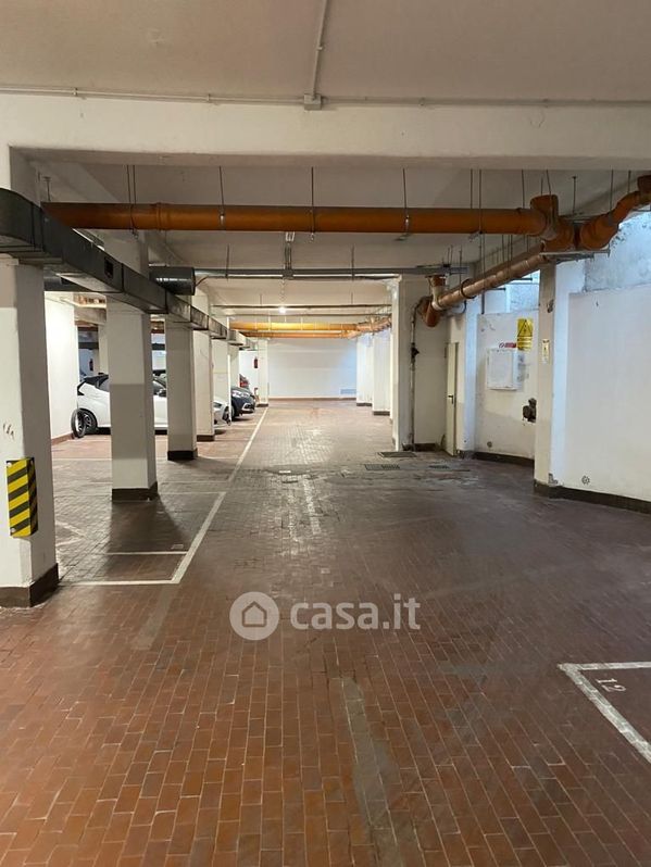 Garage/Posto auto in Vendita in Via Guido Mazzoni 16 a Roma