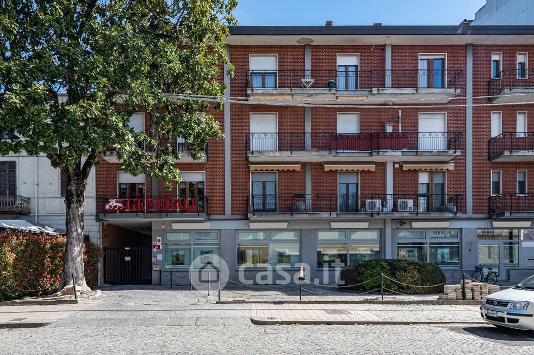 Negozio/Locale commerciale in Vendita in Corso Valsesia 120 a Gattinara