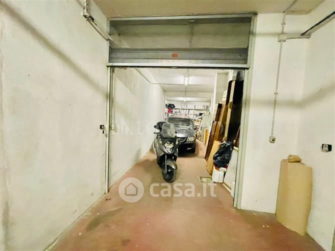 Garage/Posto auto in Vendita in Via Camillo Mariani a Roma
