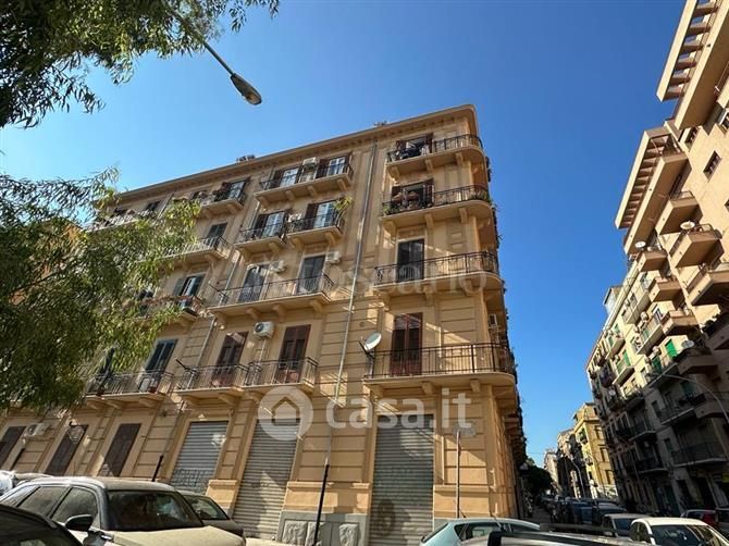 Appartamento in Vendita in Via Alessio Narbone a Palermo