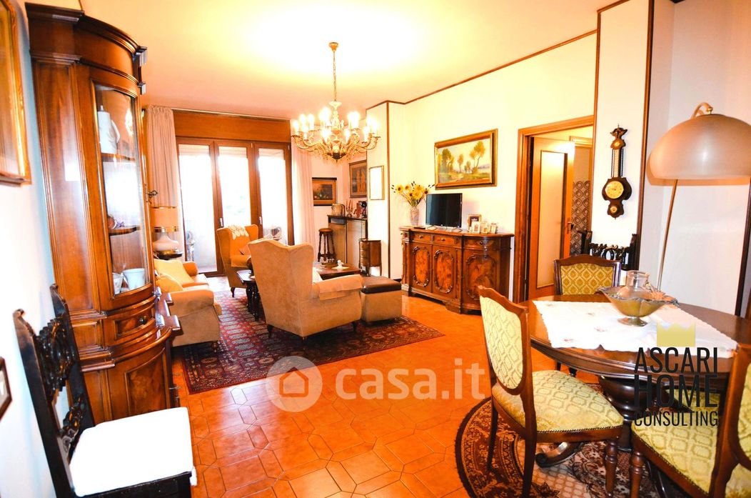 Appartamento in Vendita in Via Antonio Bazzini 155 a Modena