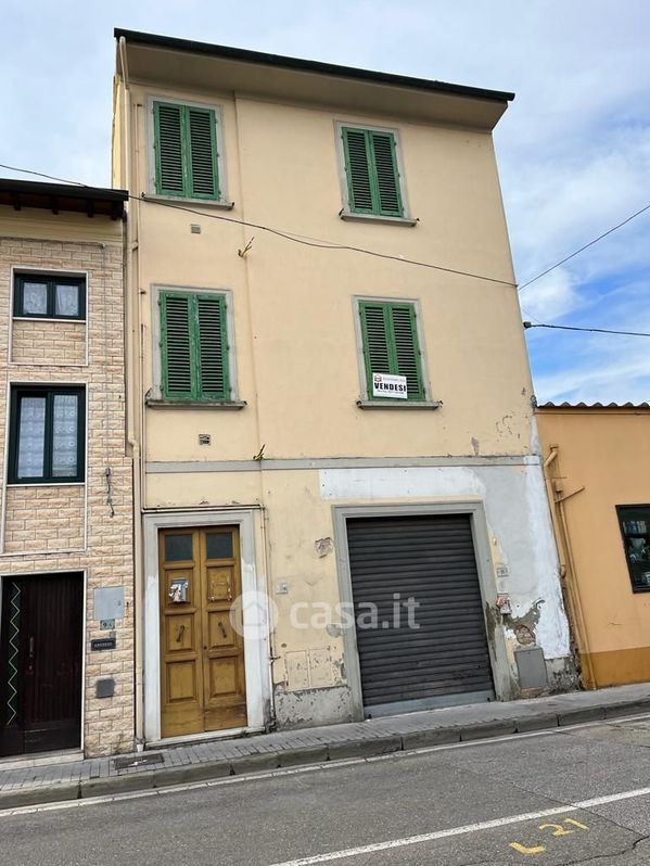 Palazzo in Vendita in Via del Bosco 9 B a Santa Croce sull'Arno