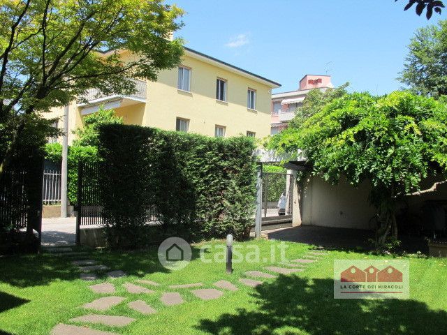 Casa indipendente in Vendita in Via Col D'Echele 21 a Vicenza