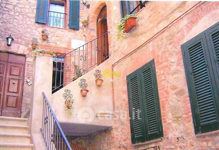 Appartamento in Vendita in Via di Porta Diana a Volterra