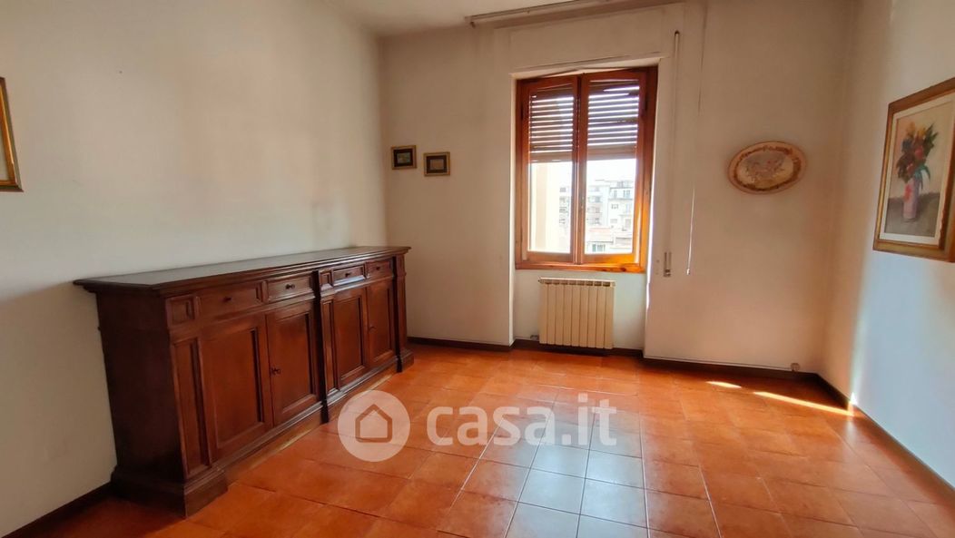 Appartamento in Vendita in Viale Montegrappa a Prato
