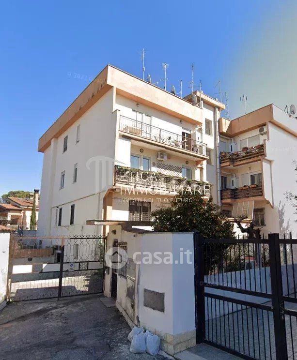 Appartamento in Vendita in Via Renato Massa 58 a Roma