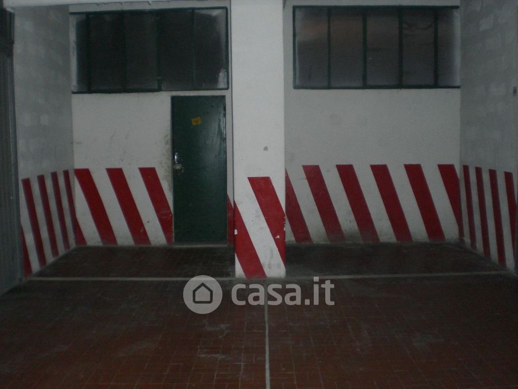 Garage/Posto auto in Affitto in Via Walter Ulanowski 26 a Genova