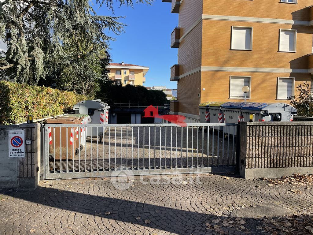 Garage/Posto auto in Vendita in a Udine