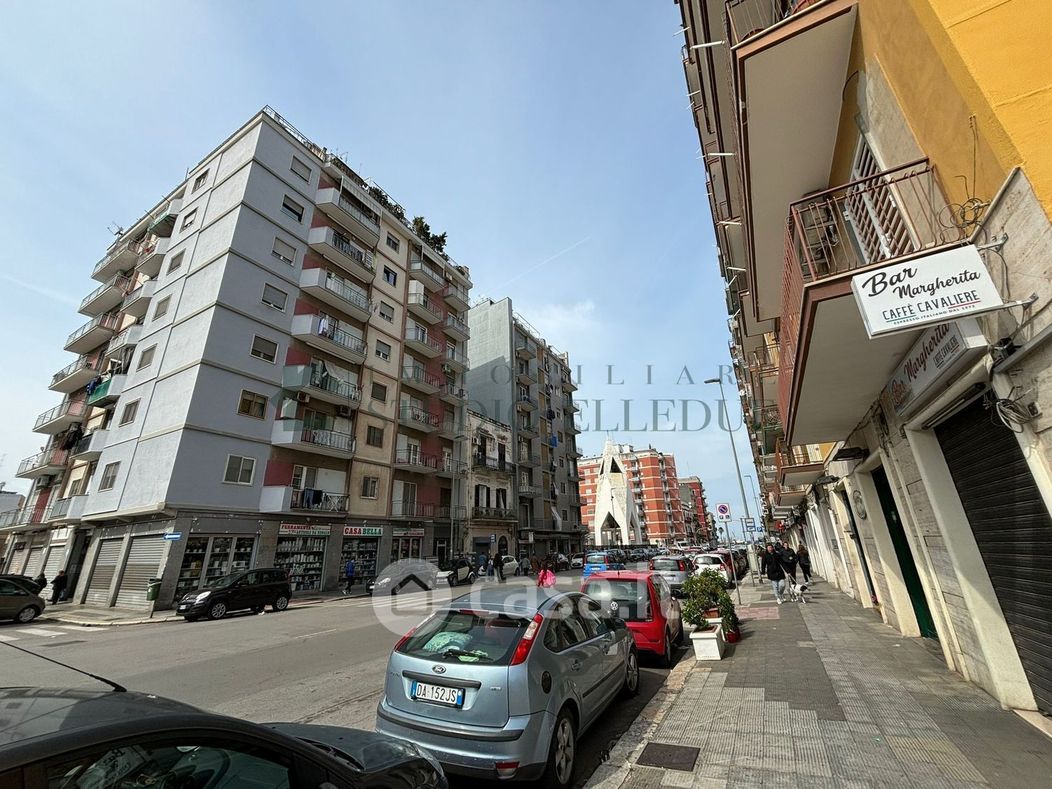 Appartamento in Vendita in Via Davide Lopez 1 a Bari