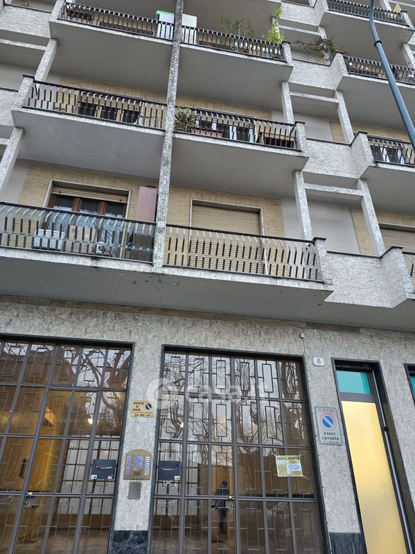 Appartamento in Vendita in Corso Taranto 8 a Torino