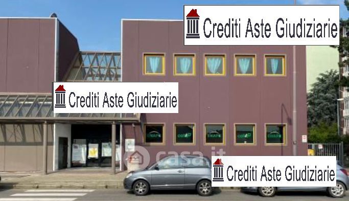 Negozio/Locale commerciale in Vendita in Via Augusto Monti 8 a Asti