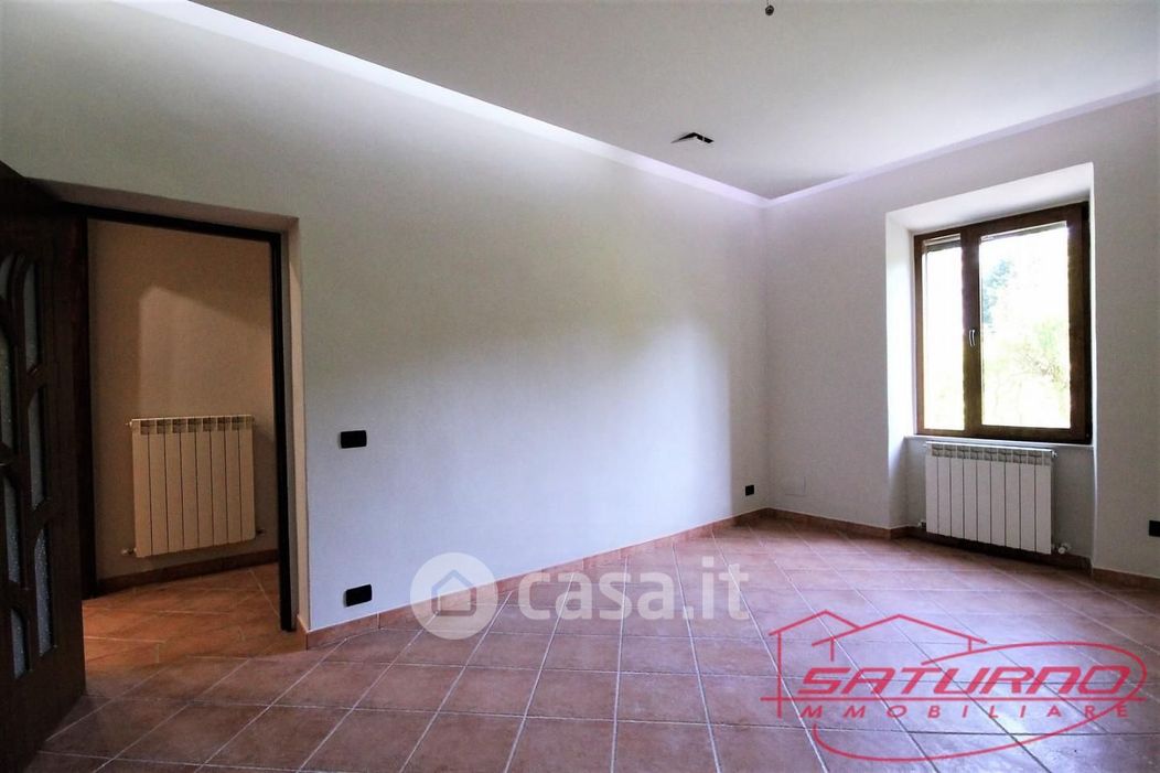 Appartamento in Vendita in Via Giovanni Volpi 201 a Lucca