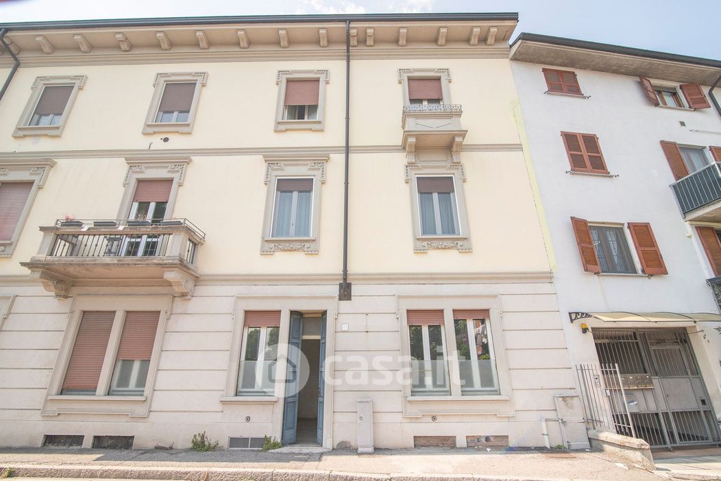 Appartamento in Vendita in Via Bergognone 8 a Lodi