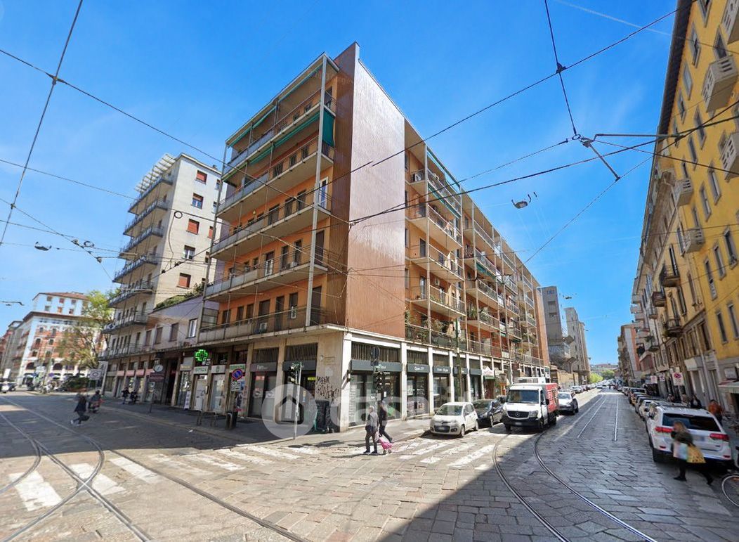 Appartamento in Affitto in Corso Cristoforo Colombo 1 a Milano