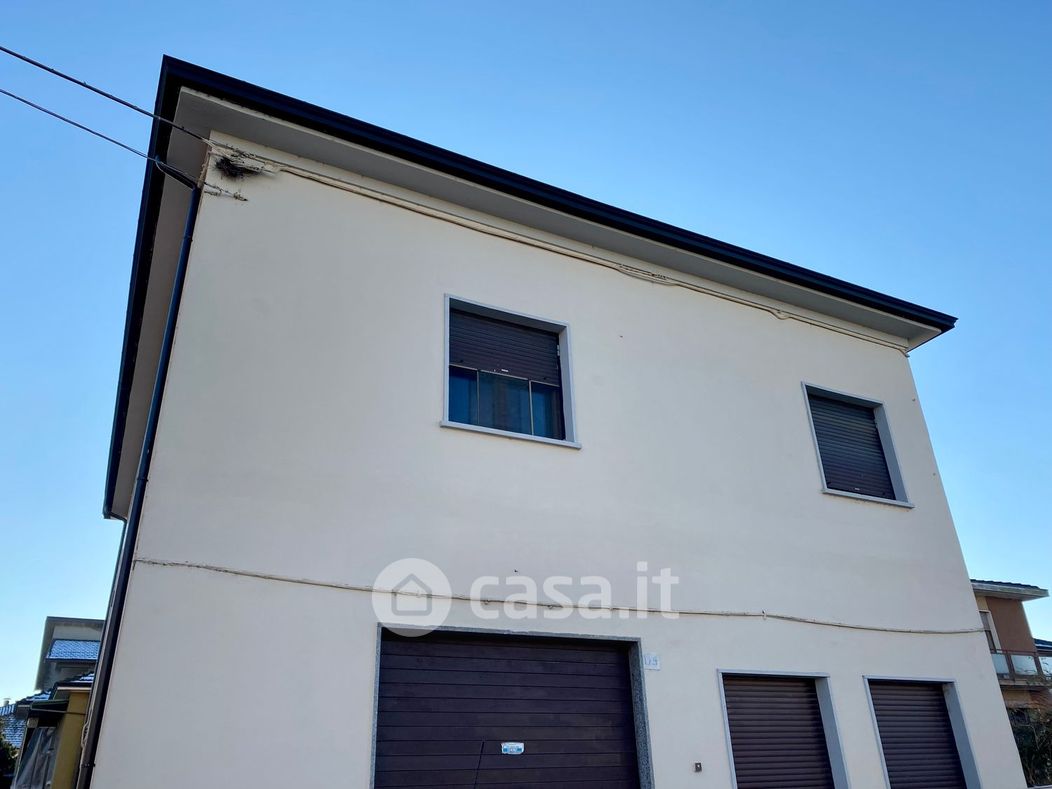 Casa indipendente in Vendita in Via caorsana 179 a Piacenza