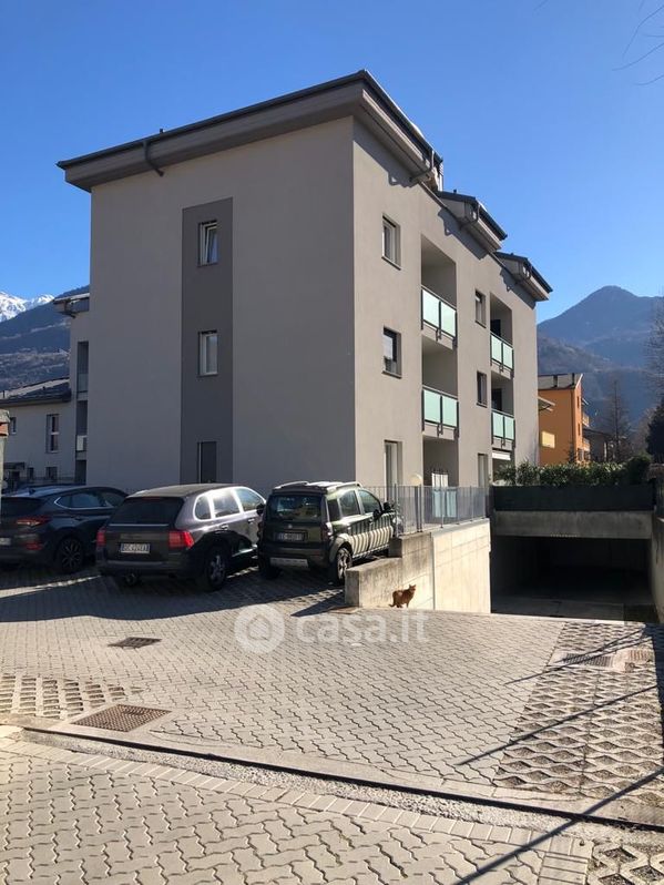Garage/Posto auto in Vendita in Via 5º Alpini 189 e a Morbegno