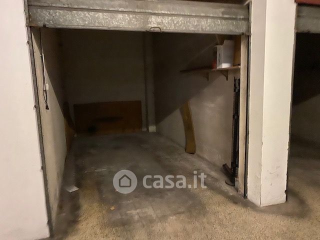 Garage/Posto auto in Vendita in Via zabarella a Padova