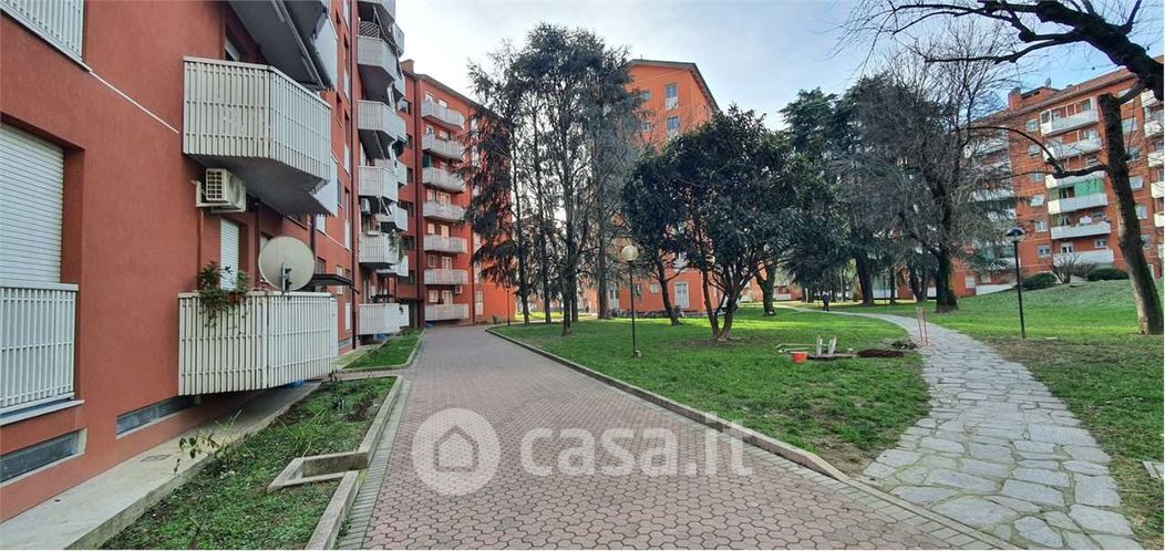 Appartamento in Vendita in Via Romualdo Bonfadini 98 a Milano