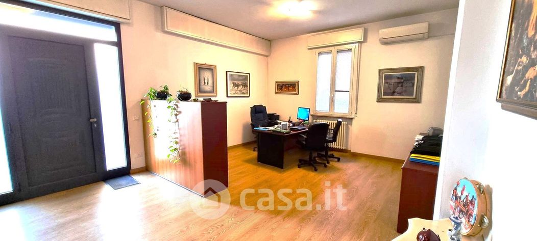 Ufficio in Vendita in a Parma
