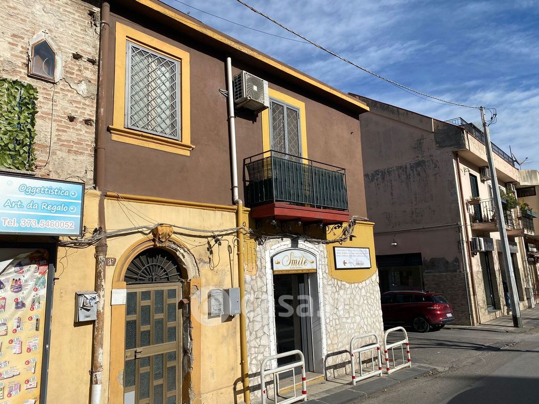 Casa indipendente in Vendita in Via Comunale Camaro 86 a Messina