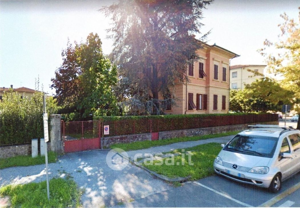 Villa in Vendita in Via Idelfonso Nieri a Lucca