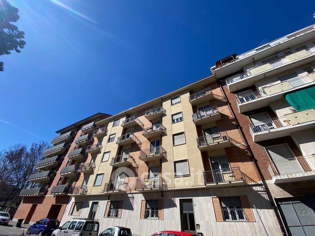 Appartamento in Vendita in Via Giovenale Ancina 41 a Torino